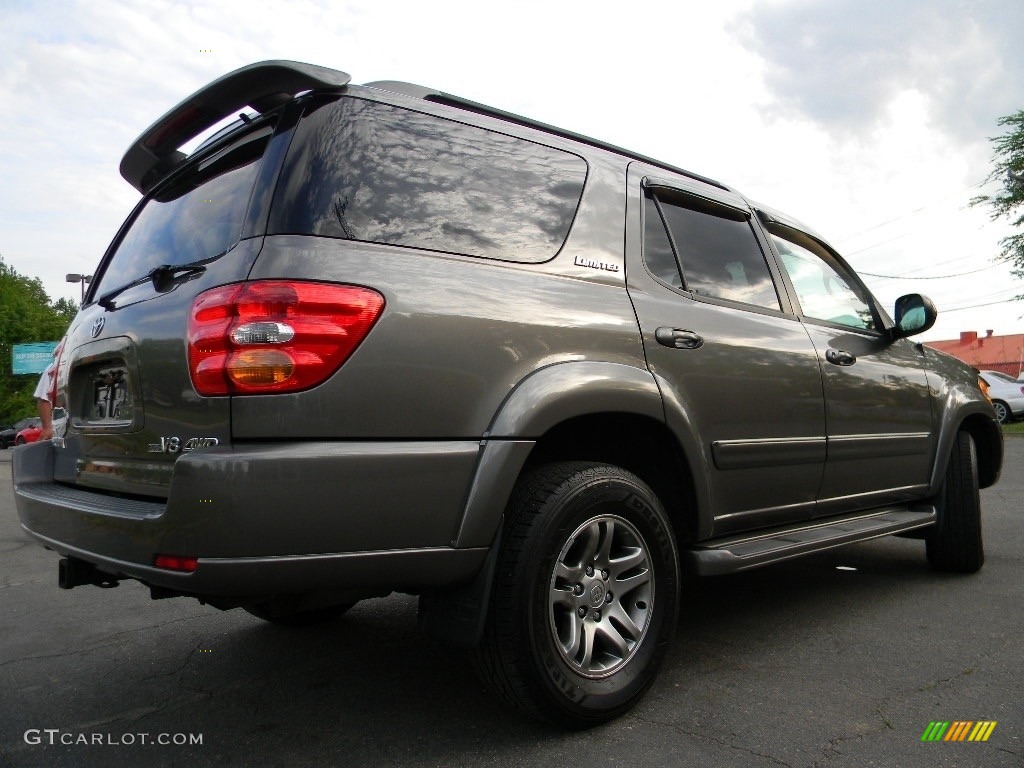 2004 Sequoia Limited 4x4 - Phantom Gray Pearl / Charcoal photo #10
