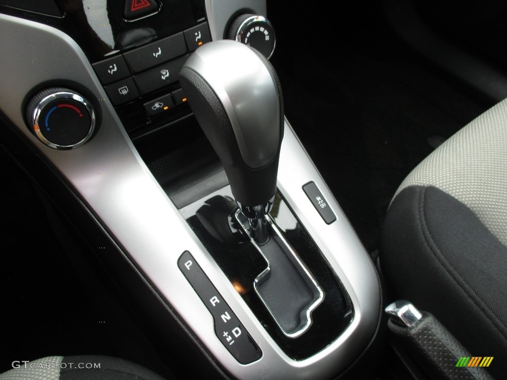 2013 Cruze LS - Atlantis Blue Metallic / Jet Black/Medium Titanium photo #25