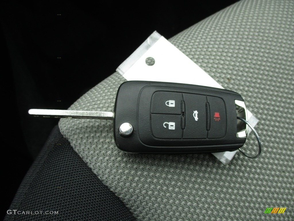 2013 Cruze LS - Atlantis Blue Metallic / Jet Black/Medium Titanium photo #38