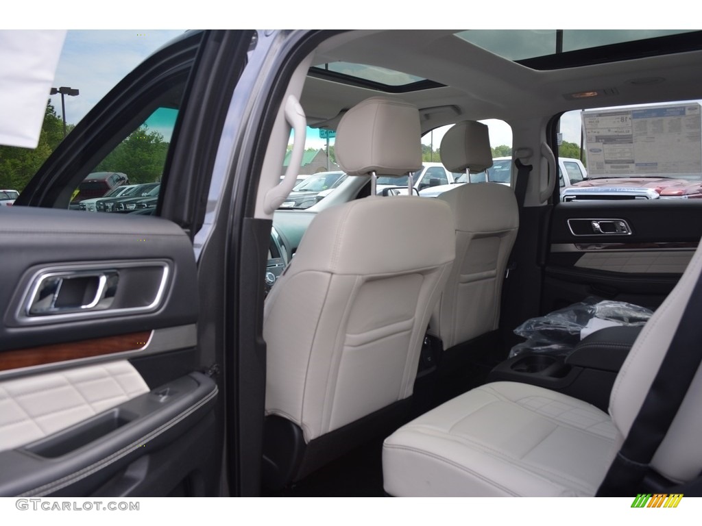 2016 Explorer Platinum 4WD - Magnetic Metallic / Platinum Medium Soft Ceramic Nirvana Leather photo #9