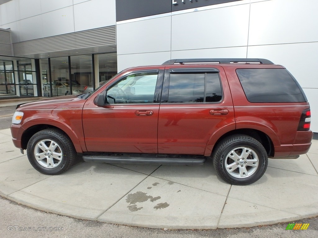 2010 Explorer XLT 4x4 - Dark Copper Metallic / Black photo #2