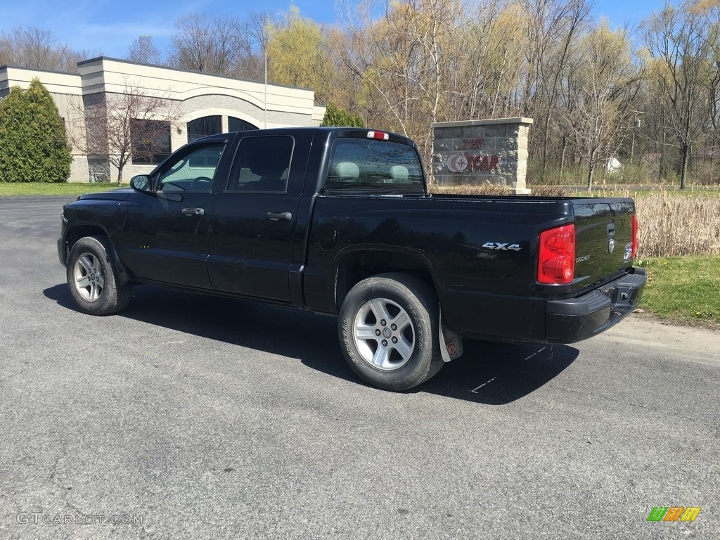 2011 Dakota Big Horn Crew Cab 4x4 - Brilliant Black Crystal Pearl / Dark Slate Gray/Medium Slate Gray photo #6