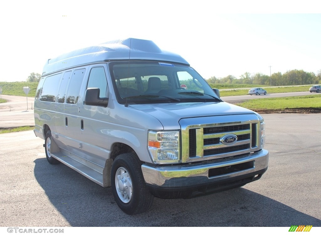 2009 E Series Van E350 Super Duty XLT Extended Passenger - Brilliant Silver Metallic / Medium Flint photo #28