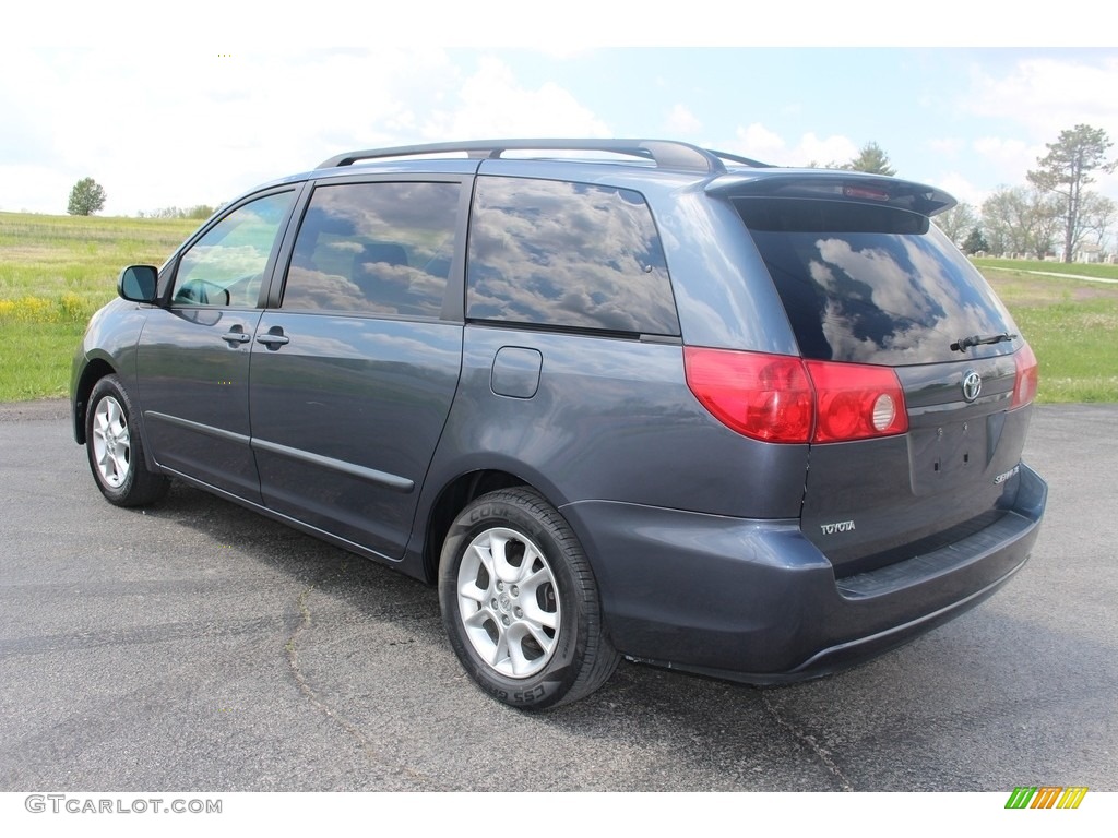 2006 Sienna XLE - Slate Metallic / Stone Gray photo #25