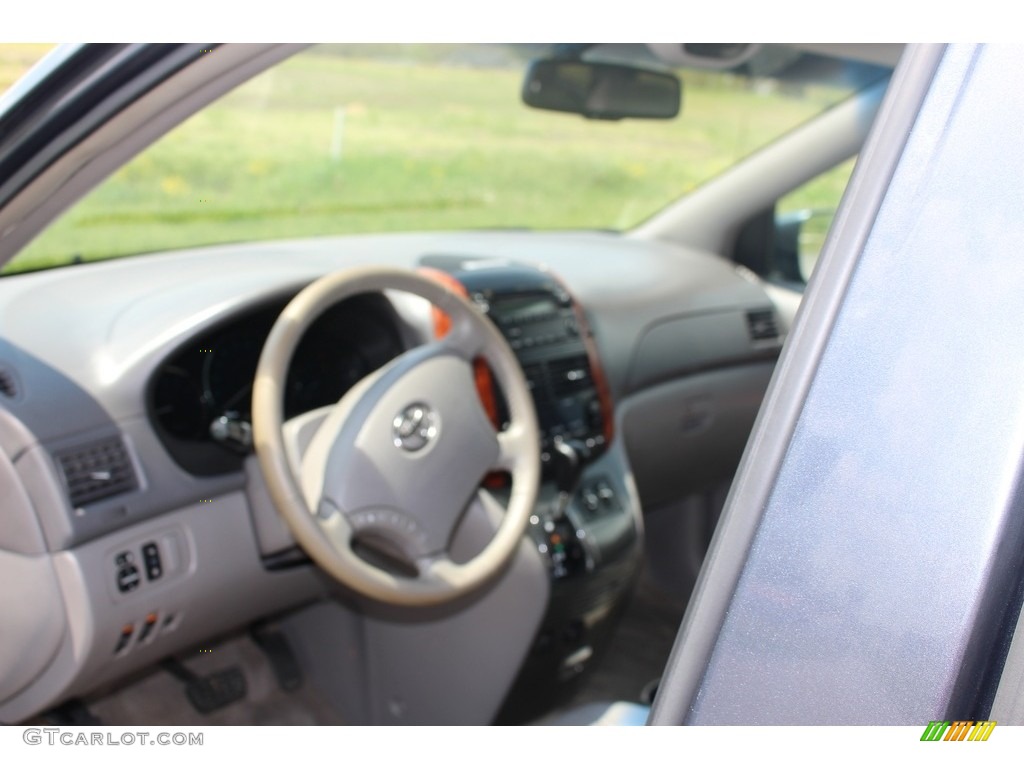 2006 Sienna XLE - Slate Metallic / Stone Gray photo #33
