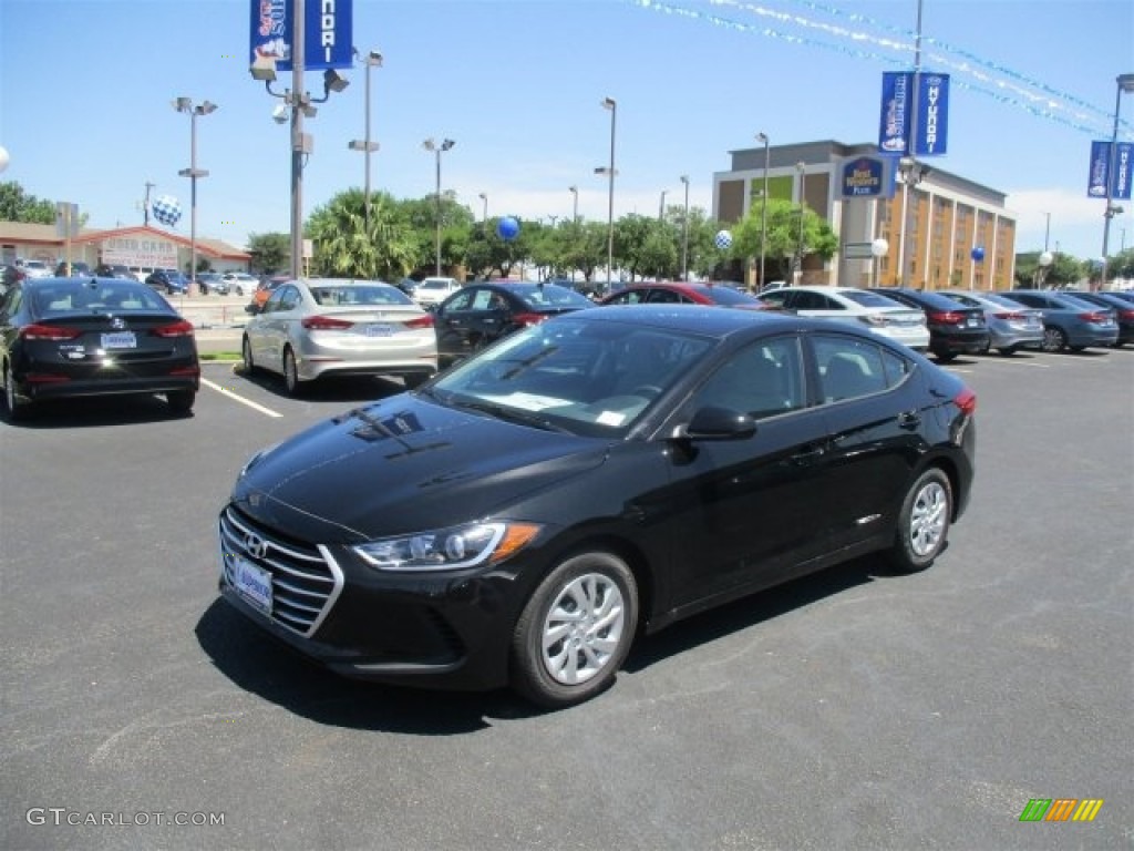 2017 Elantra SE - Black / Gray photo #3