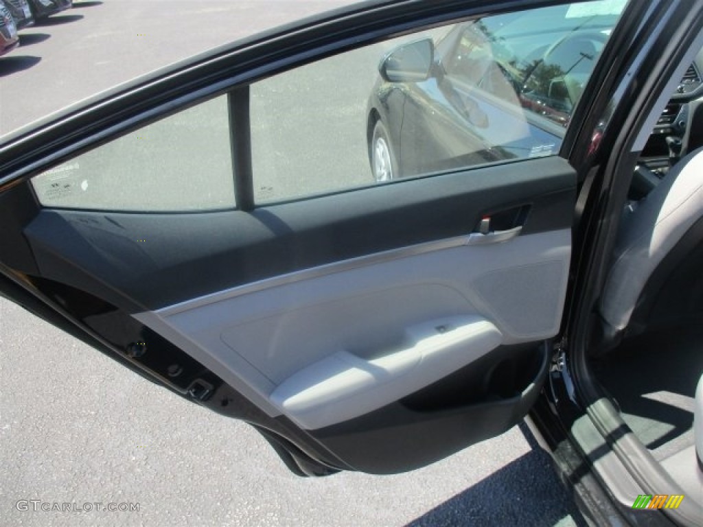 2017 Elantra SE - Black / Gray photo #16