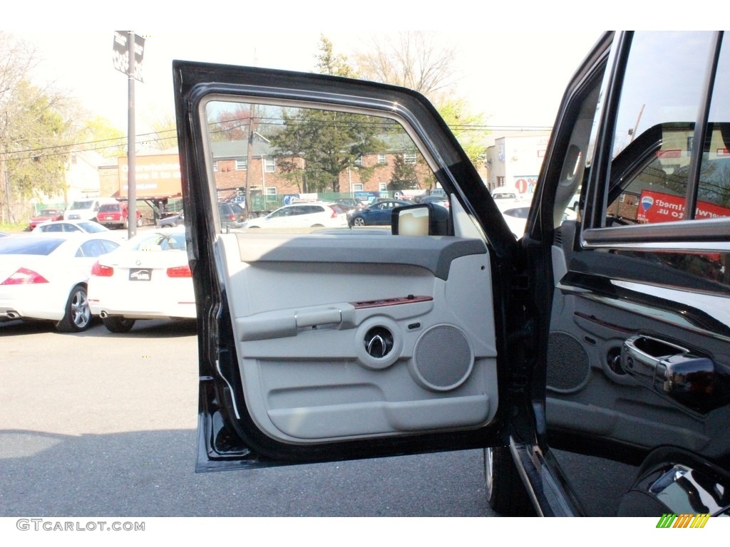 2006 Commander Limited 4x4 - Black / Dark Slate Gray/Light Graystone photo #16