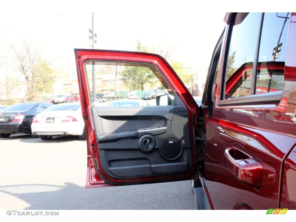 2008 Commander Sport 4x4 - Red Rock Crystal Pearl / Dark Slate Gray photo #14