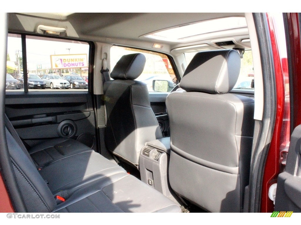 2008 Commander Sport 4x4 - Red Rock Crystal Pearl / Dark Slate Gray photo #31