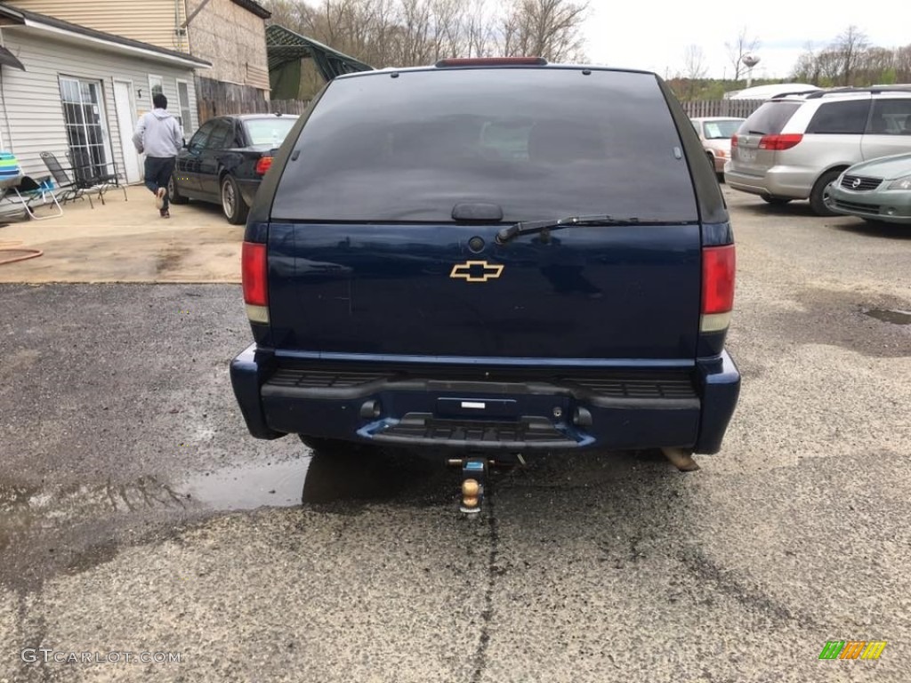 2003 Blazer LS - Indigo Blue Metallic / Medium Gray photo #6