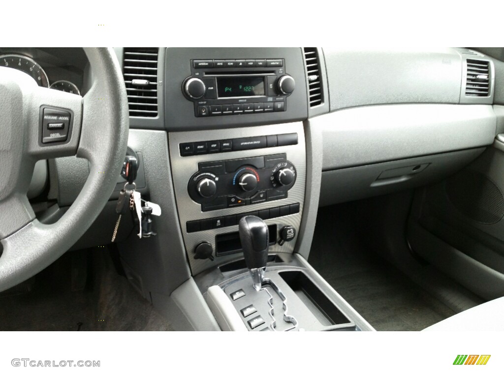 2007 Grand Cherokee Laredo 4x4 - Red Rock Crystal Pearl / Medium Slate Gray photo #17