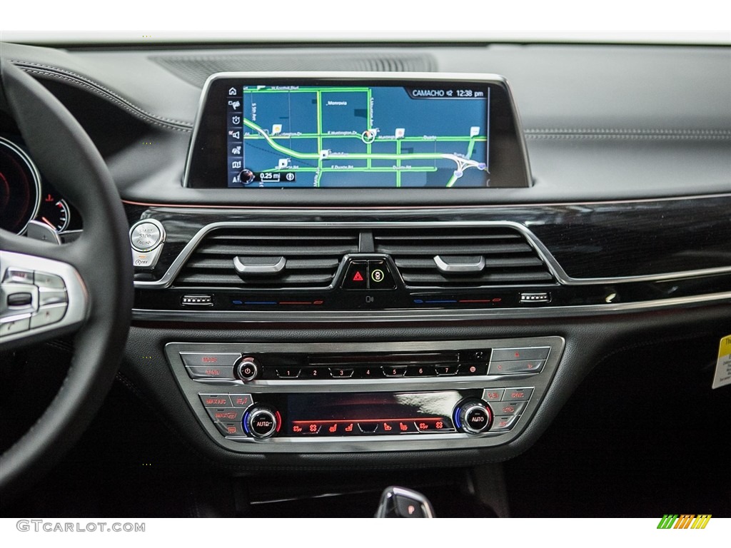 2016 BMW 7 Series 750i Sedan Controls Photo #112511581