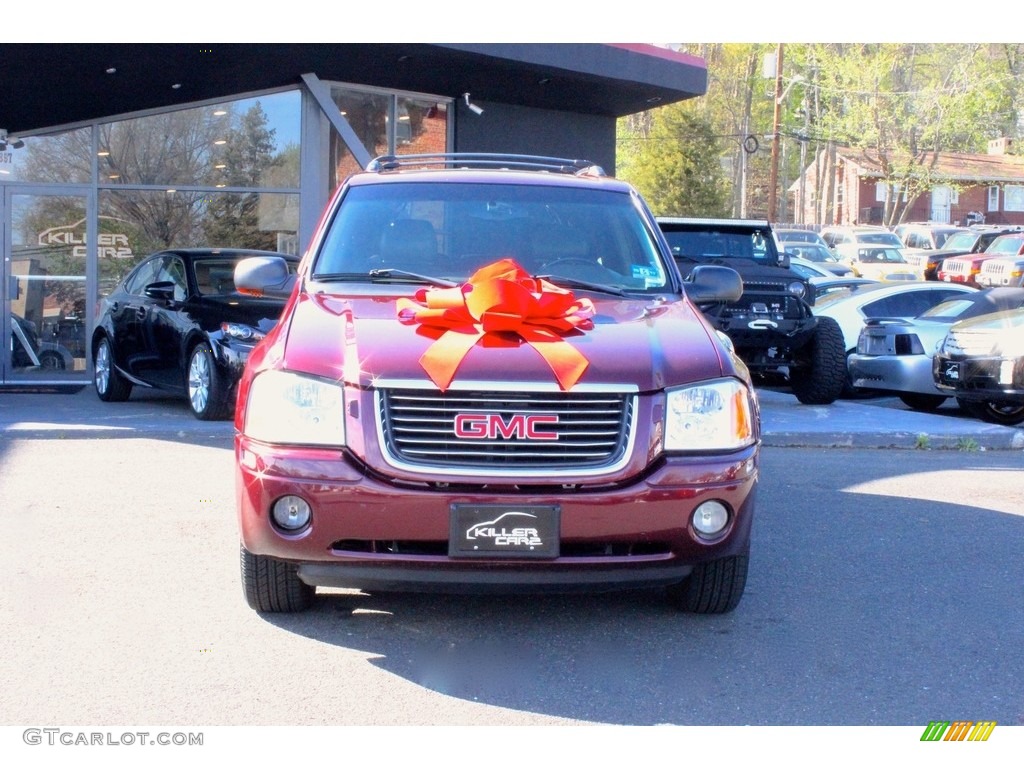 2002 Envoy SLT 4x4 - Magnetic Red Metallic / Dark Pewter photo #2