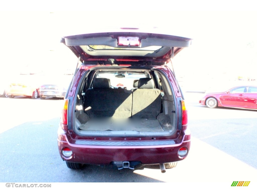 2002 Envoy SLT 4x4 - Magnetic Red Metallic / Dark Pewter photo #24