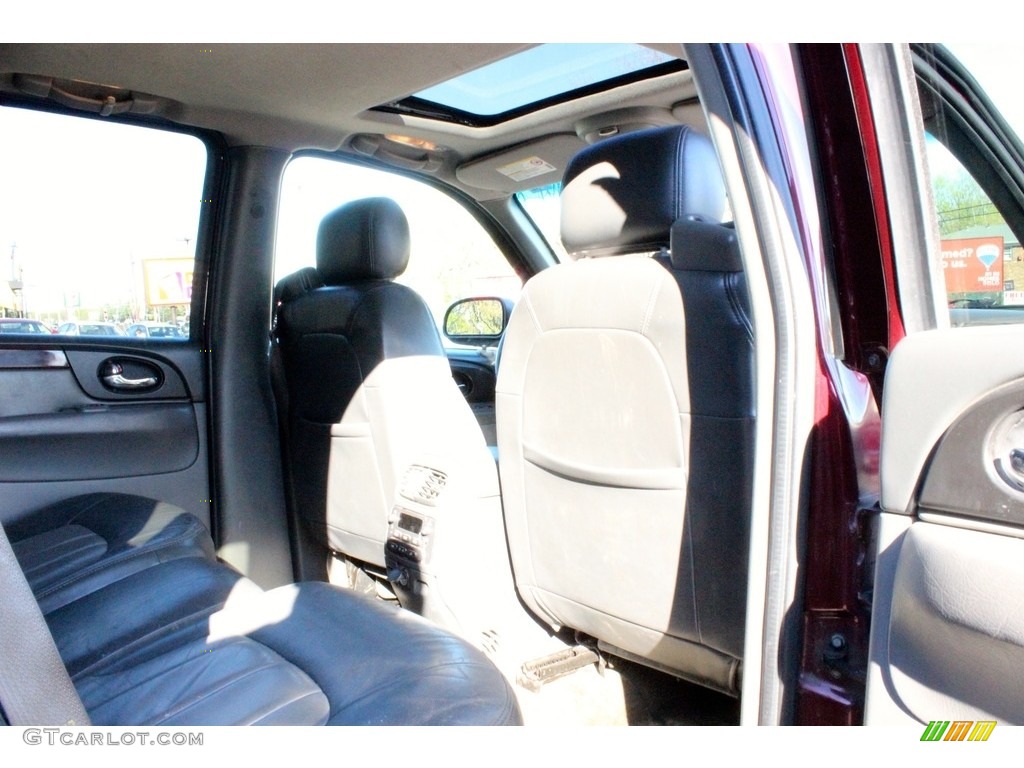 2002 Envoy SLT 4x4 - Magnetic Red Metallic / Dark Pewter photo #29