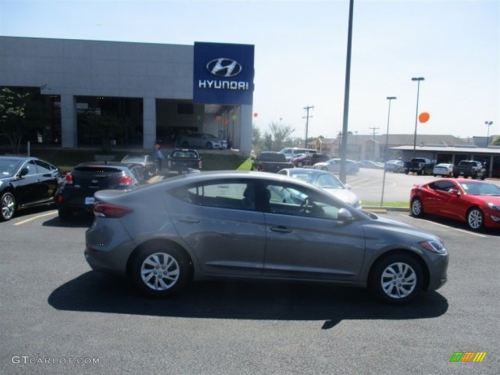 2017 Elantra SE - Gray / Gray photo #7