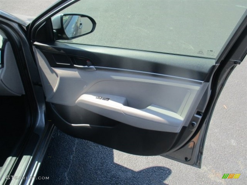 2017 Elantra SE - Gray / Gray photo #18