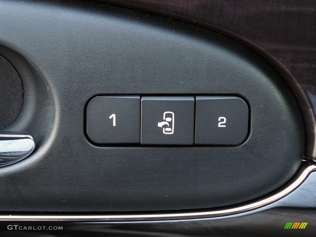 2016 Buick Enclave Premium AWD Controls Photo #112524725