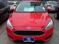 Race Red - Focus SE Sedan Photo No. 6