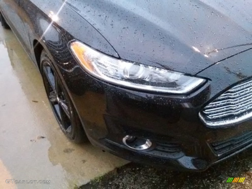 2016 Fusion SE - Shadow Black / Charcoal Black photo #3