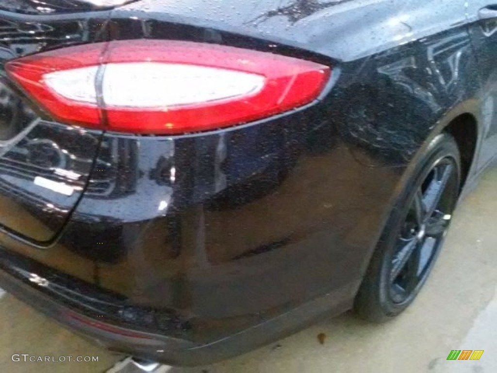 2016 Fusion SE - Shadow Black / Charcoal Black photo #6