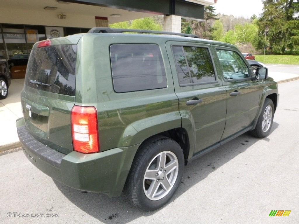 2007 Patriot Sport 4x4 - Jeep Green Metallic / Pastel Slate Gray photo #2