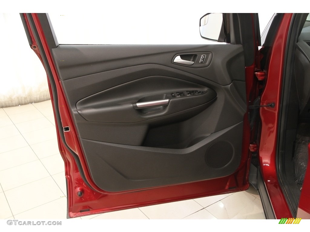 2014 Ford Escape SE 1.6L EcoBoost 4WD Charcoal Black Door Panel Photo #112532549