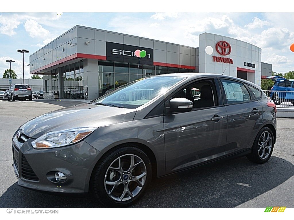 2014 Focus SE Hatchback - Sterling Gray / Charcoal Black photo #7