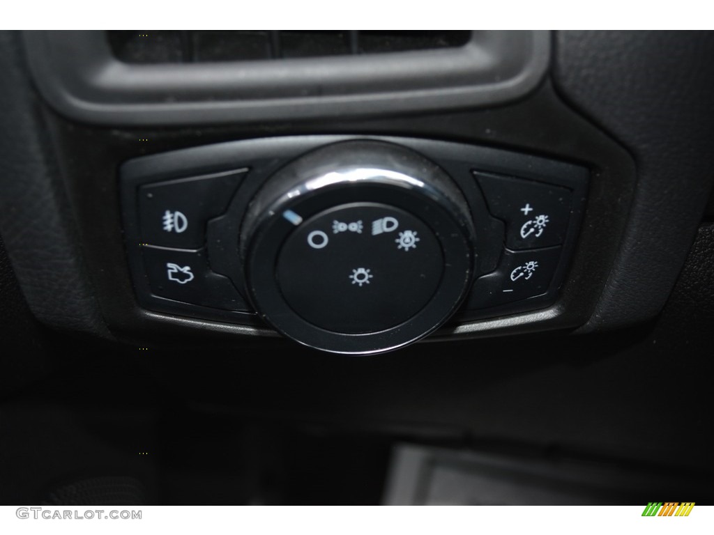 2014 Focus SE Hatchback - Sterling Gray / Charcoal Black photo #22