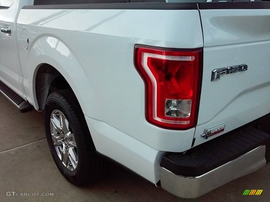 2016 F150 XLT SuperCrew - Oxford White / Medium Earth Gray photo #25