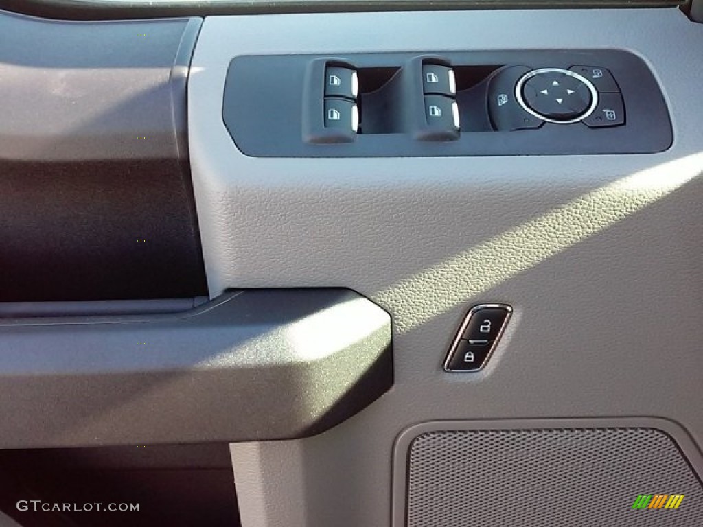 2016 F150 XL SuperCrew - Ingot Silver / Medium Earth Gray photo #2