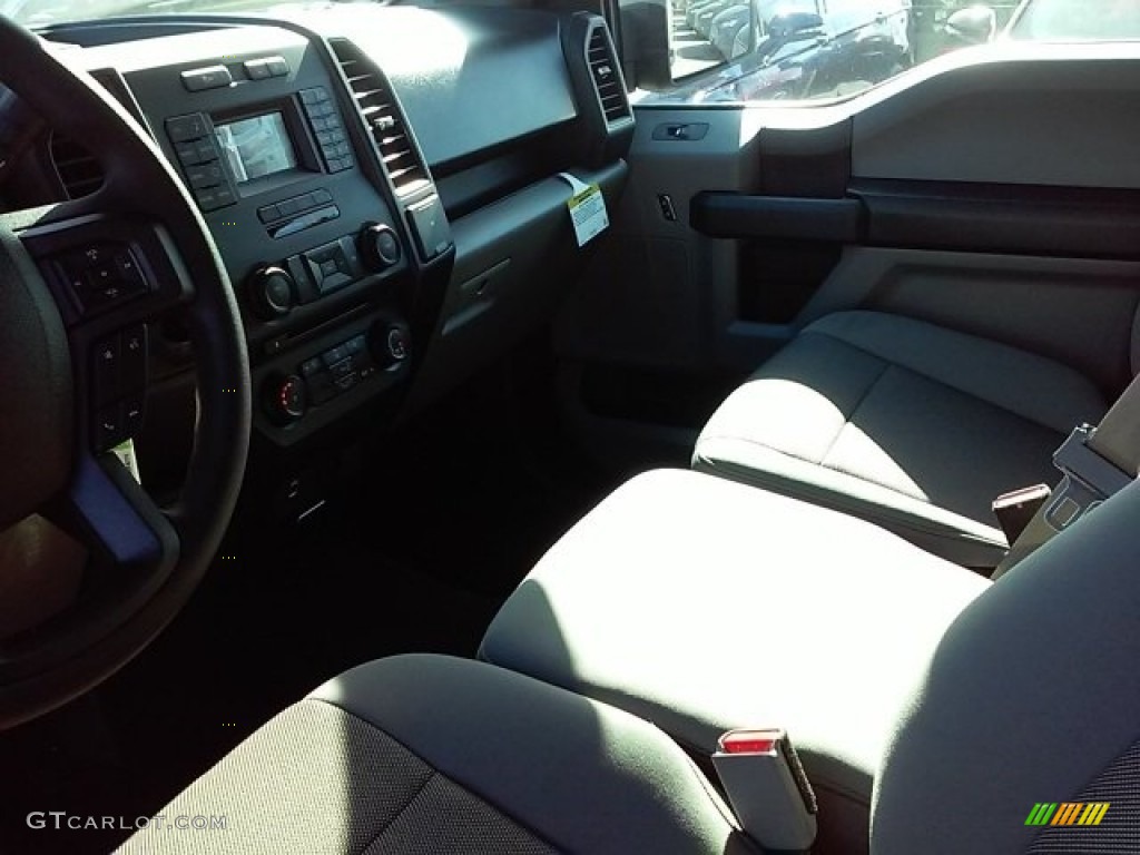2016 F150 XL SuperCrew - Ingot Silver / Medium Earth Gray photo #4