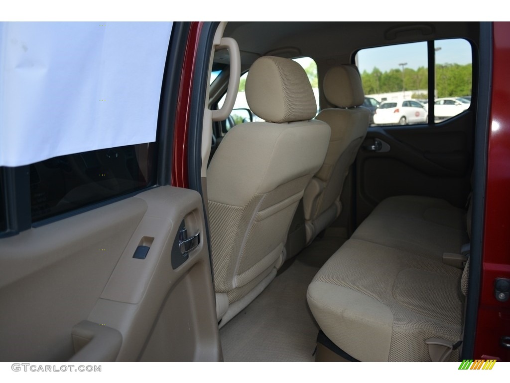 2007 Frontier SE Crew Cab - Red Brawn / Desert photo #13