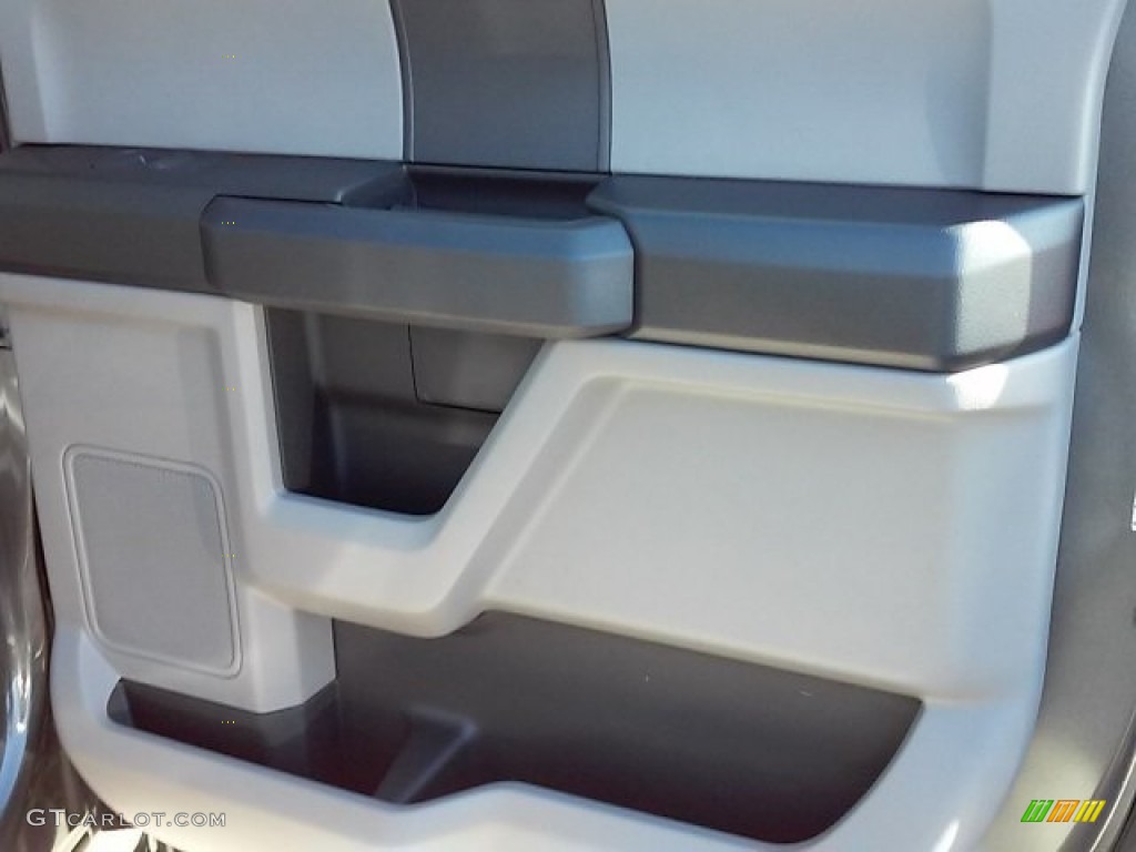 2016 F150 XL SuperCrew - Magnetic / Medium Earth Gray photo #10