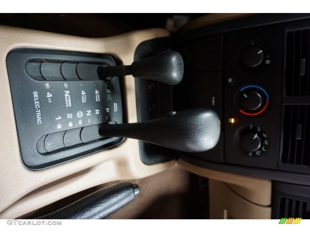 1999 Grand Cherokee Laredo 4x4 - Sienna Pearl / Taupe photo #38