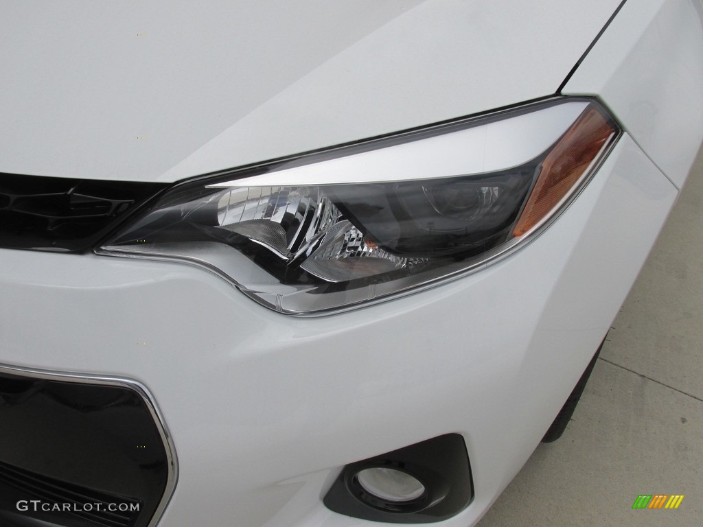 2016 Corolla S Plus - Super White / Black photo #9