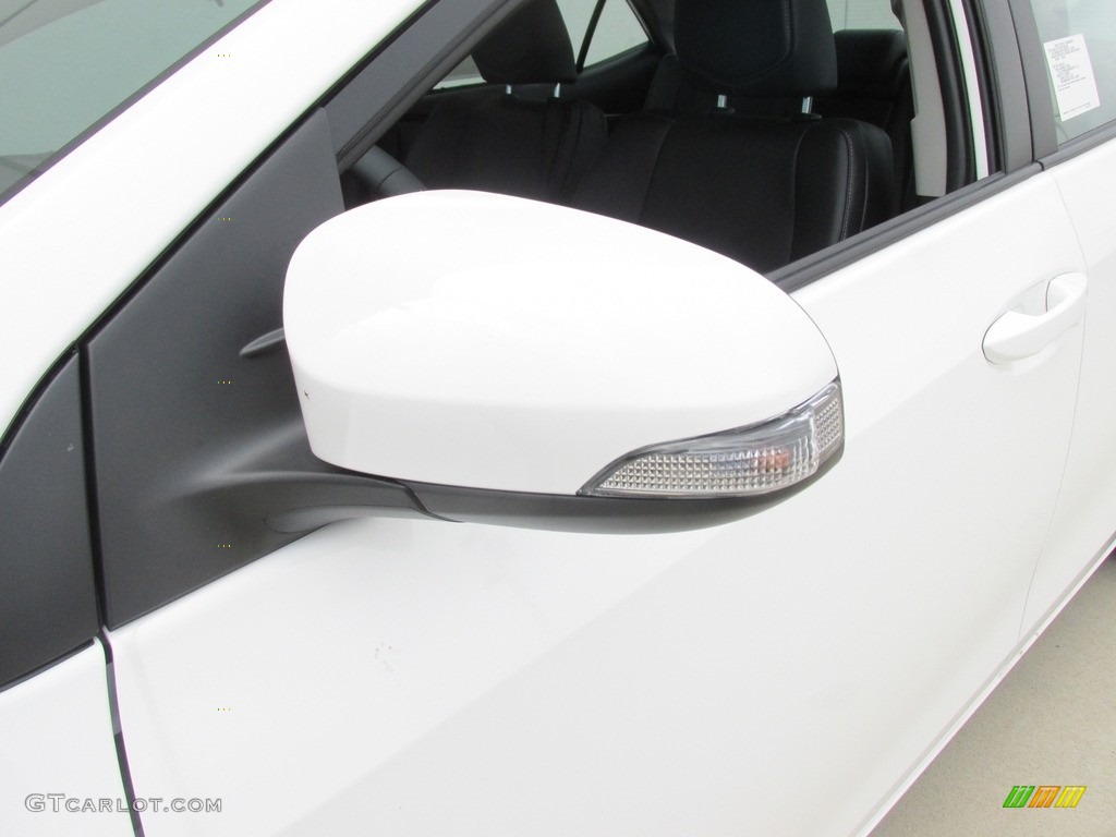 2016 Corolla S Plus - Super White / Black photo #12