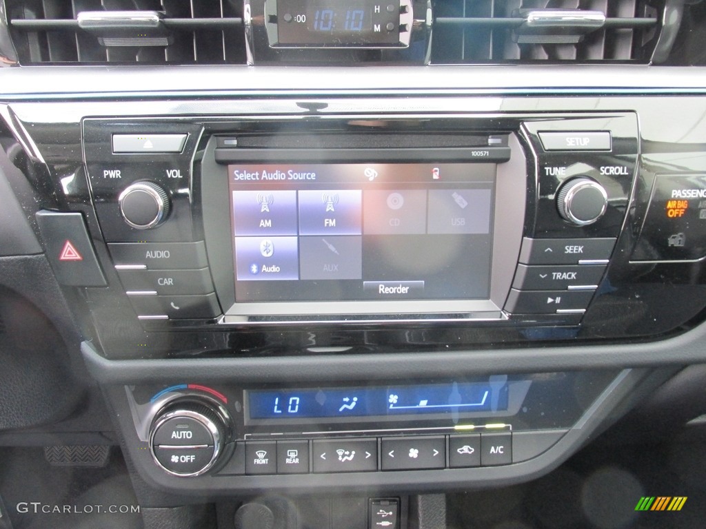 2016 Corolla S Plus - Super White / Black photo #25