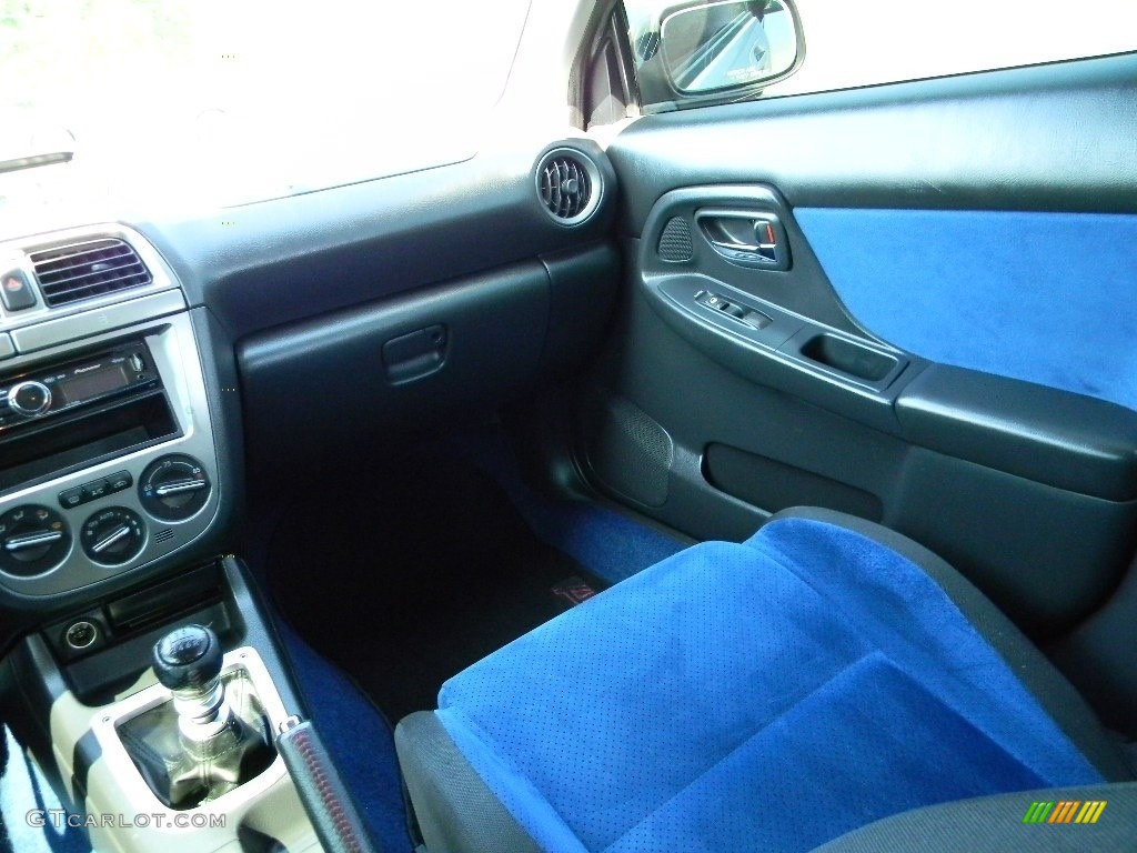 2004 Impreza WRX STi - Platinum Silver Metallic / Blue Ecsaine/Black photo #14