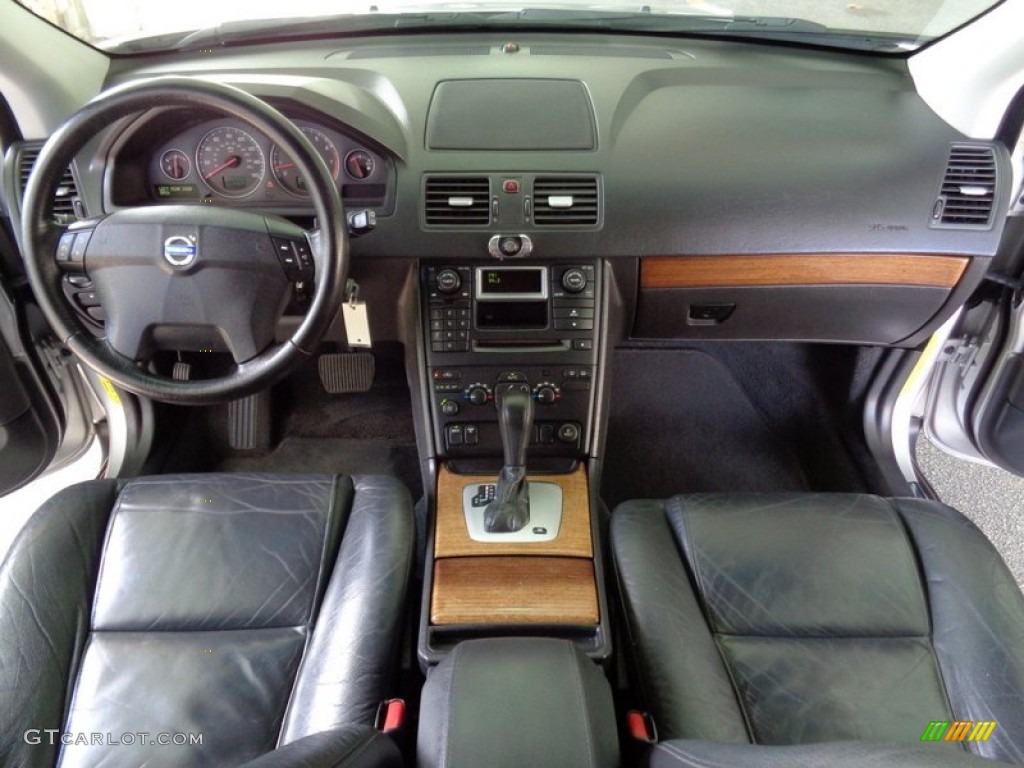 2006 XC90 2.5T - Silver Metallic / Graphite photo #4