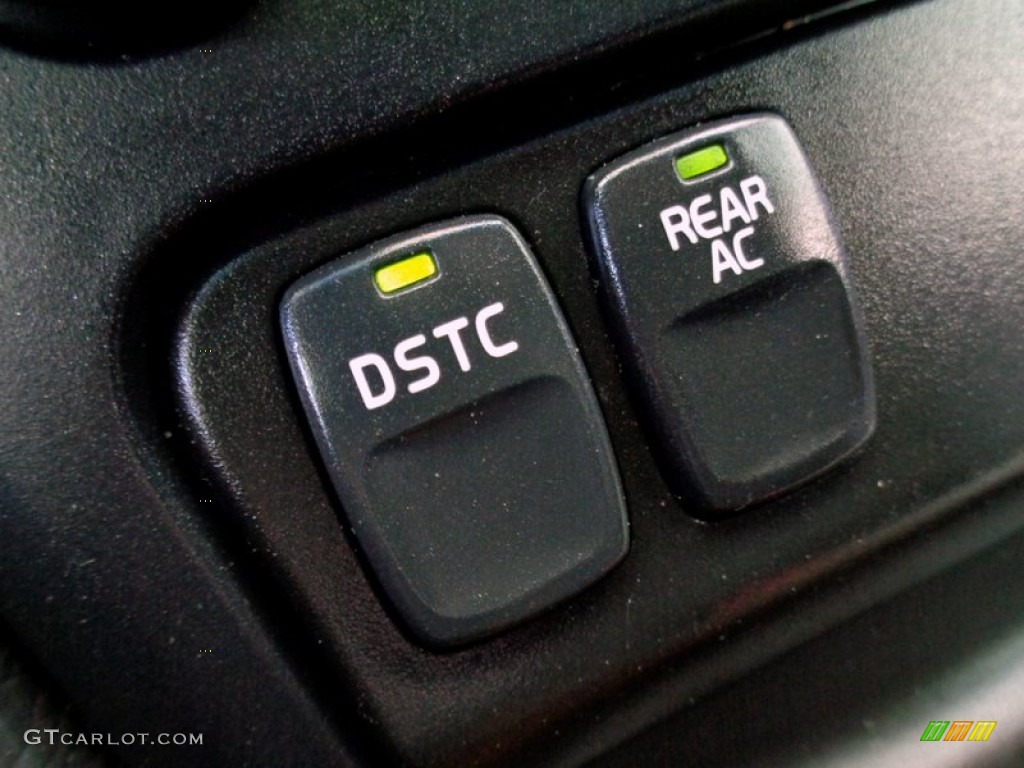 2006 XC90 2.5T - Silver Metallic / Graphite photo #11