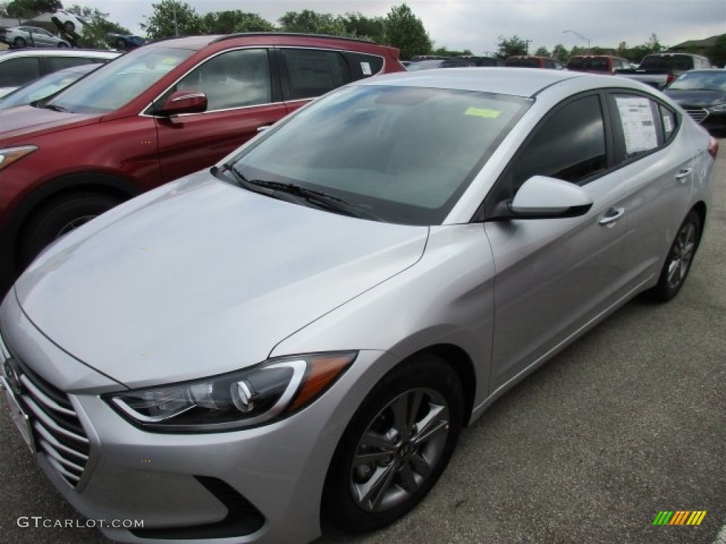 2017 Elantra SE - Silver / Gray photo #2