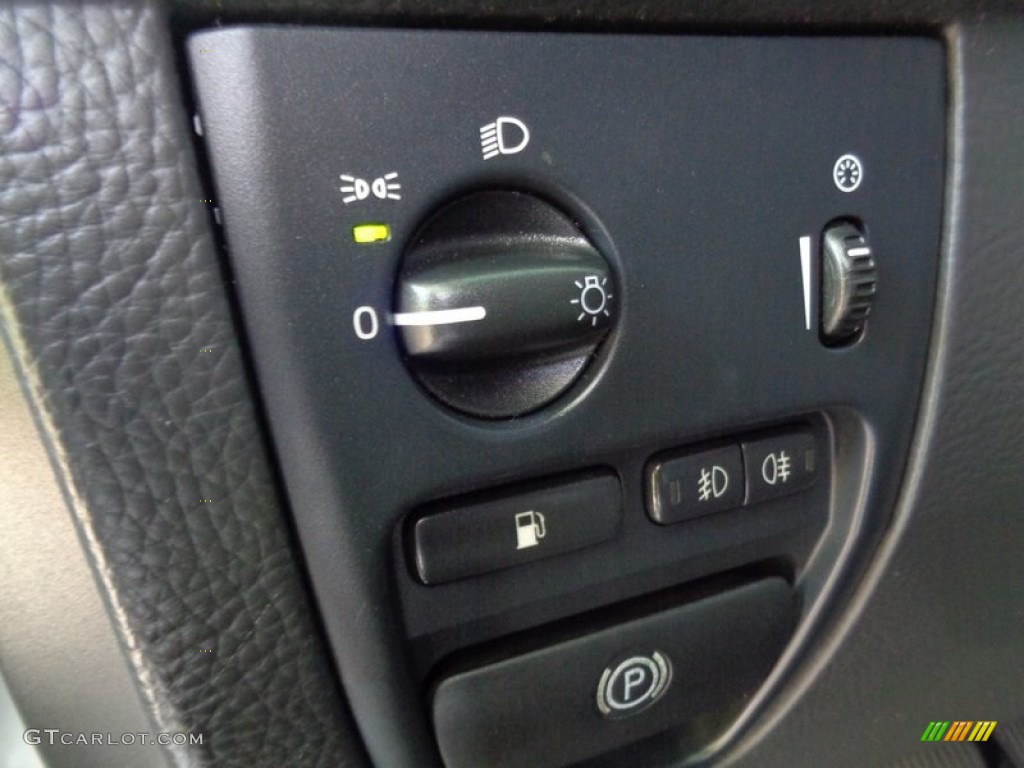 2006 XC90 2.5T - Silver Metallic / Graphite photo #27