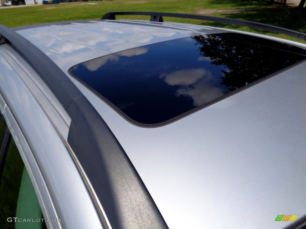 2006 XC90 2.5T - Silver Metallic / Graphite photo #29