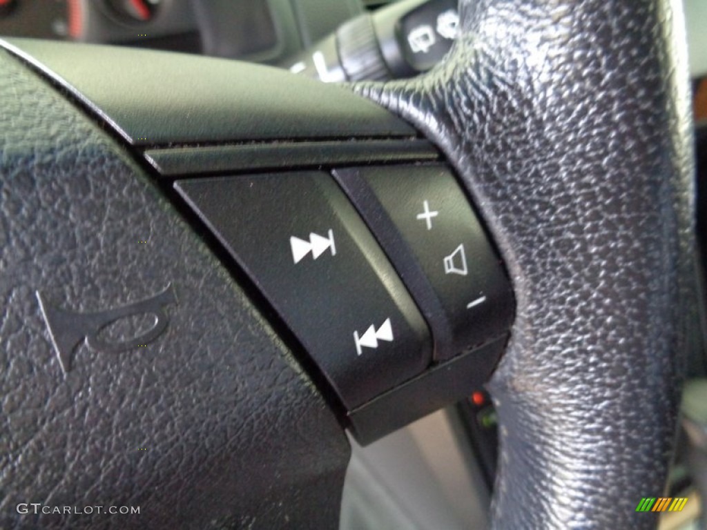 2006 XC90 2.5T - Silver Metallic / Graphite photo #40