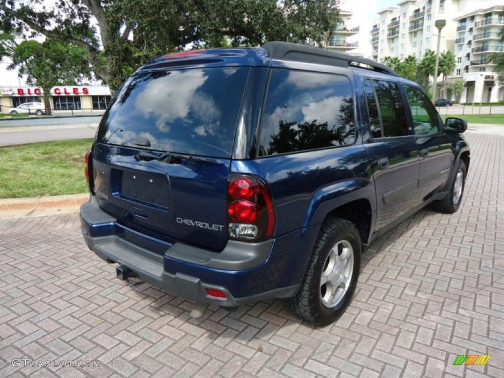 2004 TrailBlazer EXT LS 4x4 - Indigo Blue Metallic / Medium Pewter photo #4