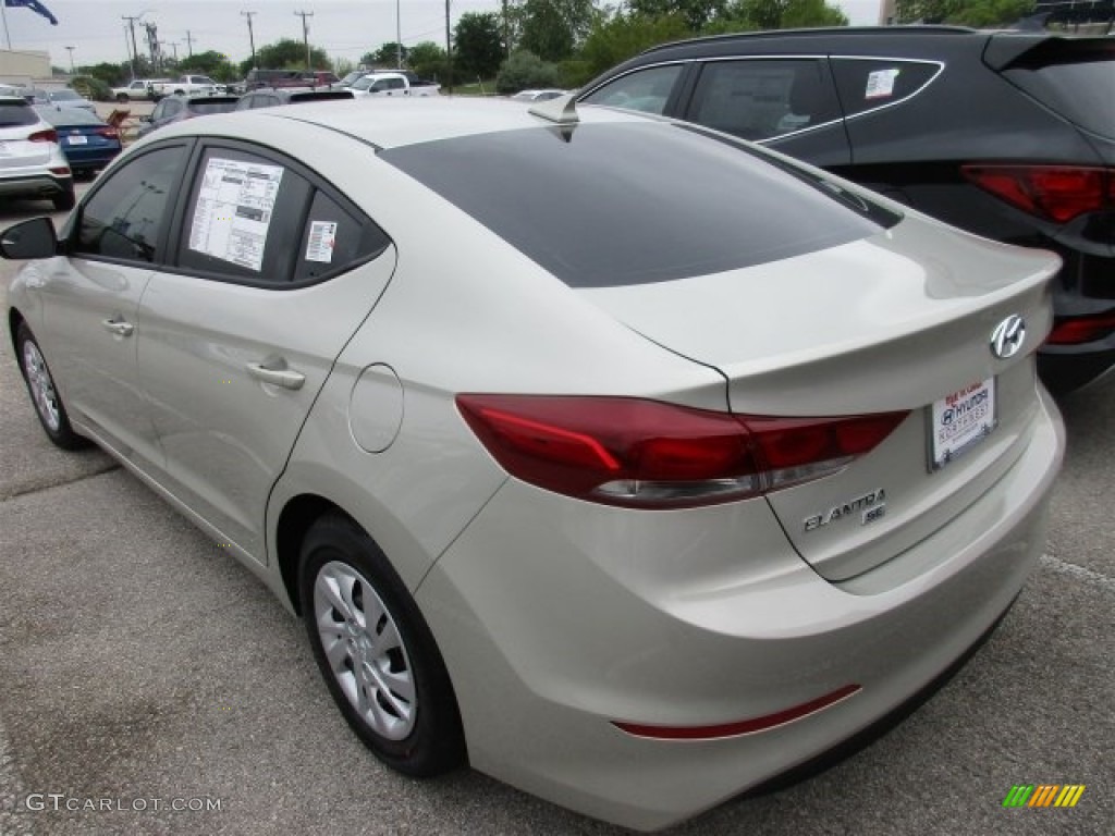 2017 Elantra SE - Mineral Beige / Beige photo #4