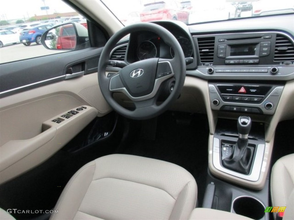 2017 Hyundai Elantra SE Beige Dashboard Photo #112553905