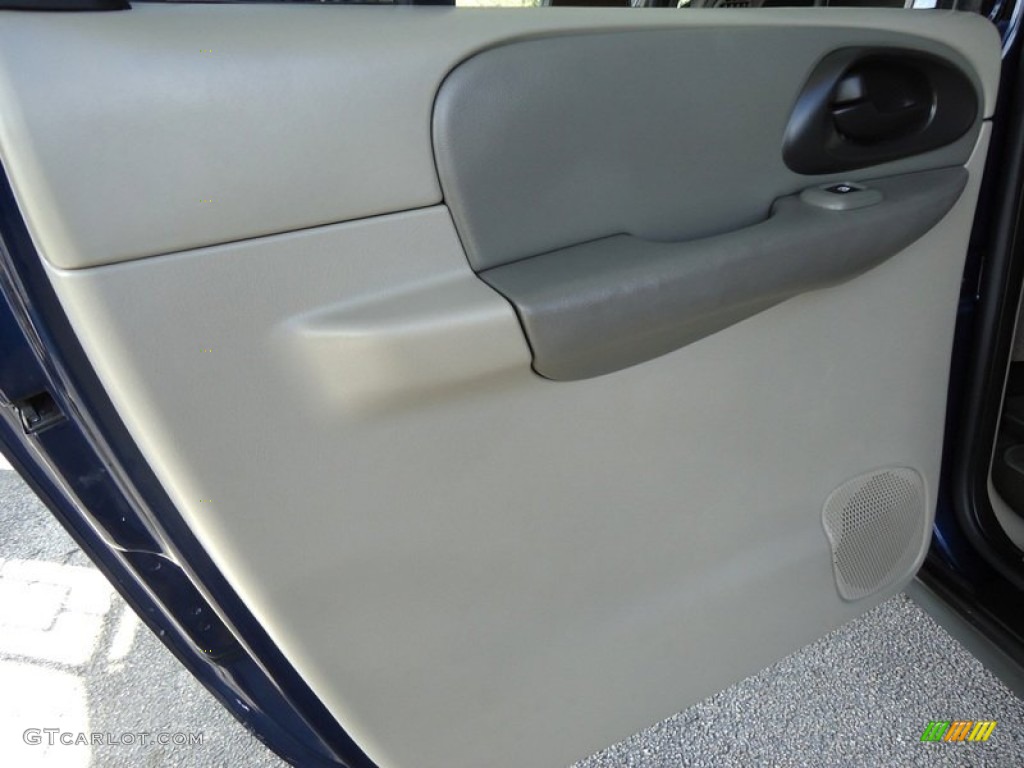 2004 TrailBlazer EXT LS 4x4 - Indigo Blue Metallic / Medium Pewter photo #37